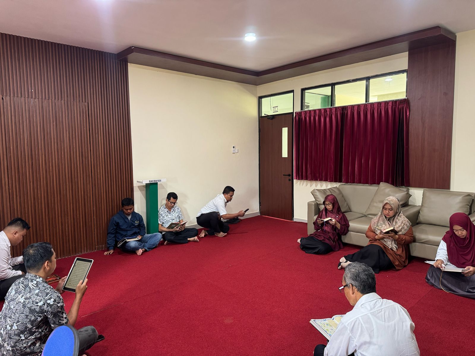 Kegiatan Tadarus Al-Qur'an Rutin Fakultas Syariah Semarakkan Bulan Ramadhan