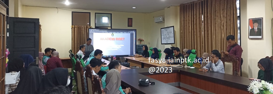 Mahasiswa Fakultas Syariah IAIN Pontianak Ikuti Program Akademi Riset.