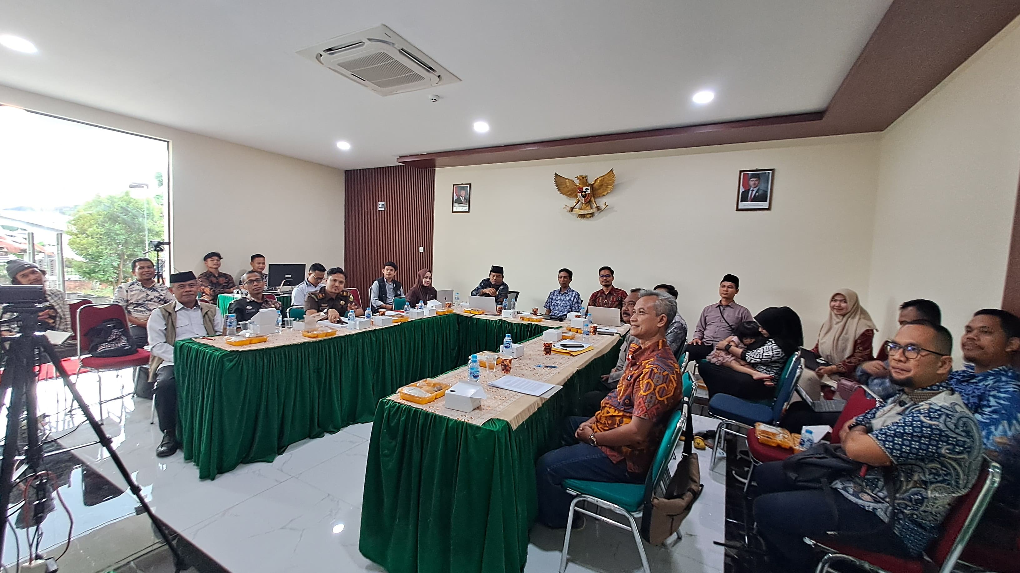 Fakultas Syariah IAIN Pontianak Gelar Diskusi Tindak Pidana terhadap Agama dan Kepercayaan Bersama Aparat Penegak Hukum, Akademisi, Organisasi Masyarakat, dan Organisasi Keagamaan