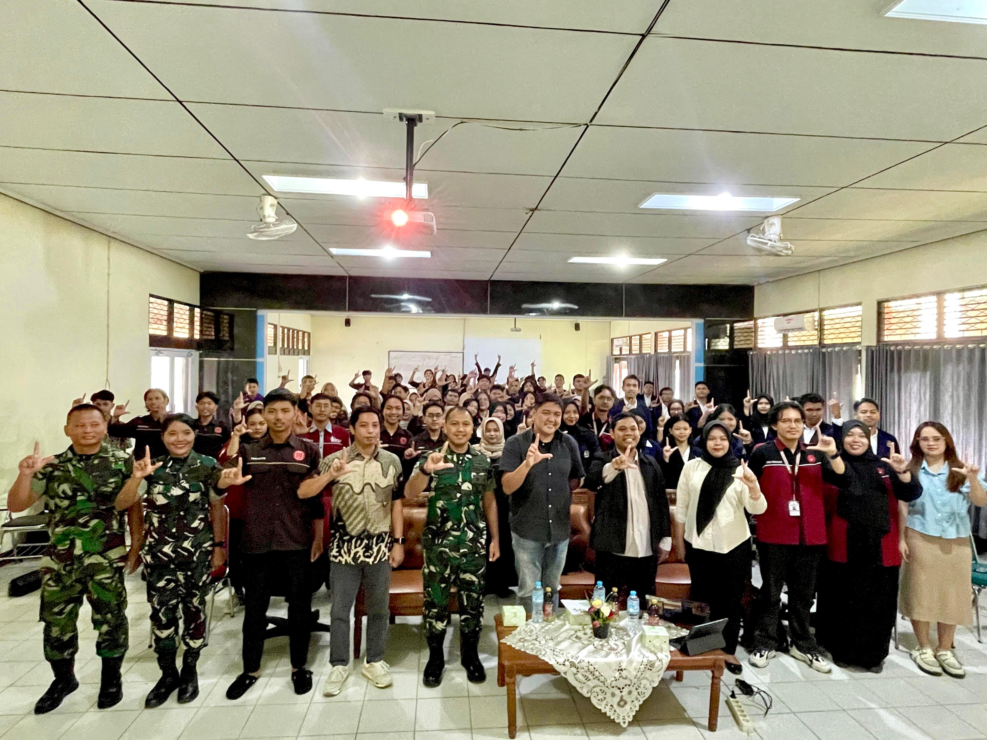 PA Pontianak Dorong Mahasiswa Melek Digitalisasi Peradilan lewat Seminar SIPP & e-Court