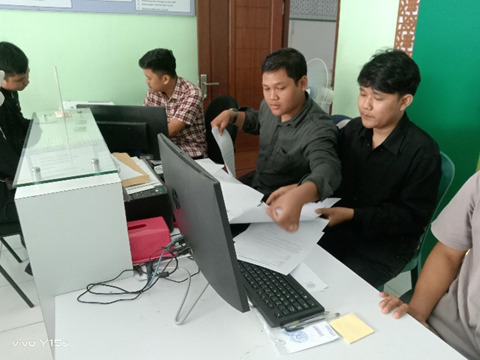 Praktik Kerja KUA dan Kepenghuluan di Kecamatan Pontianak Tenggara: Kombinasi Edukasi Syariah dan Administrasi Modern  